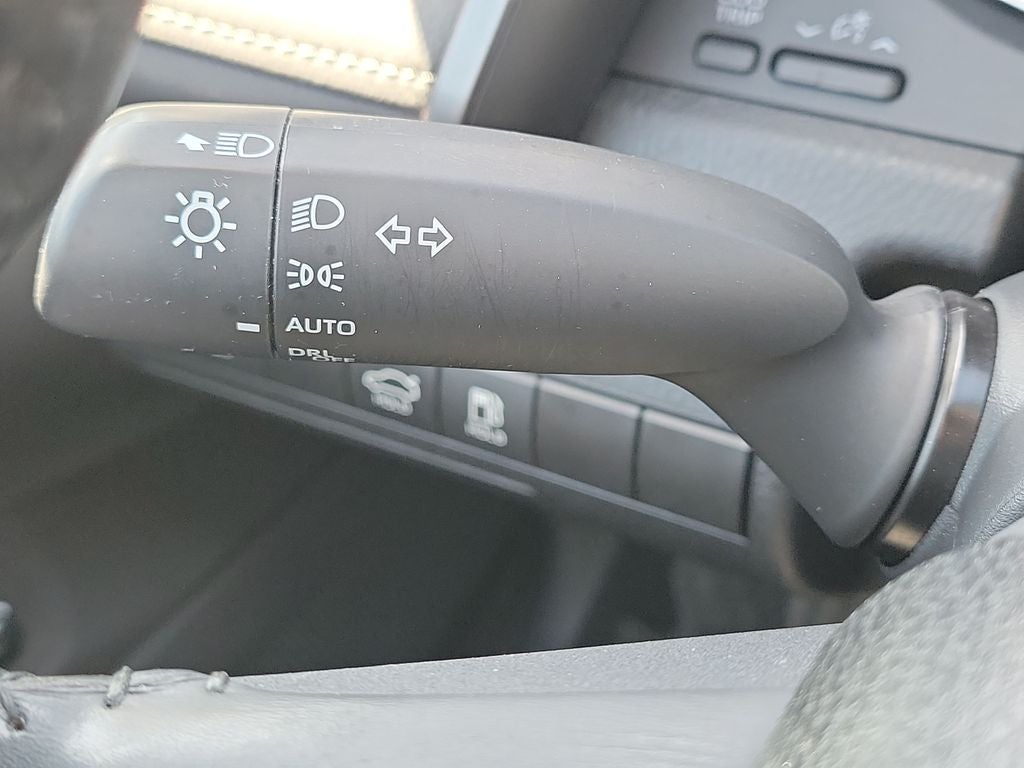 2023 Toyota Camry Hybrid XLE
