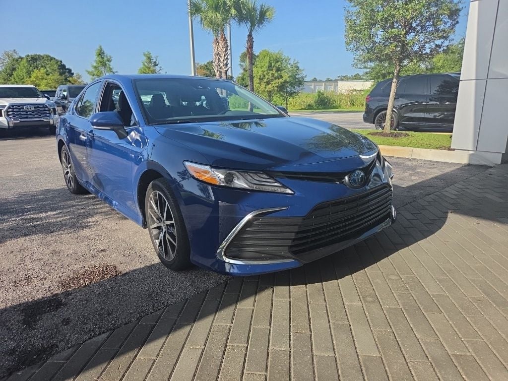 2023 Toyota Camry Hybrid XLE