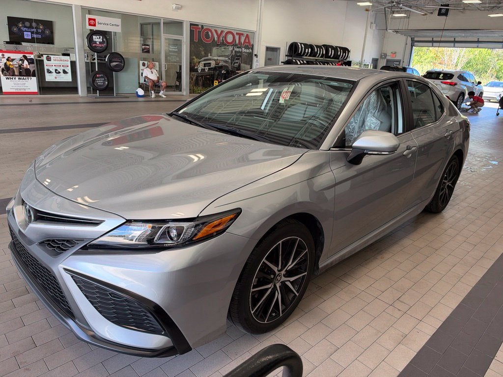 2024 Toyota Camry SE