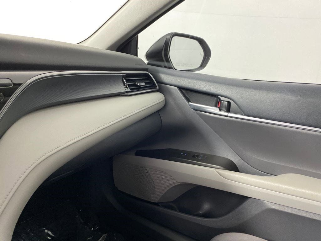 2024 Toyota Camry Hybrid LE