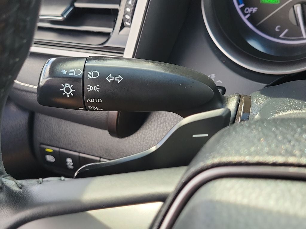 2023 Toyota Camry Hybrid SE