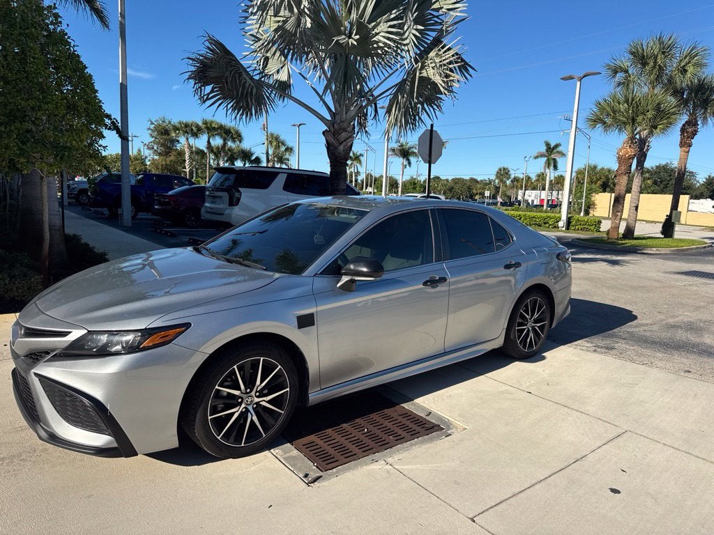 2024 Toyota Camry SE