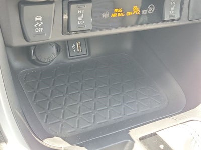 2025 Toyota RAV4 Hybrid XSE