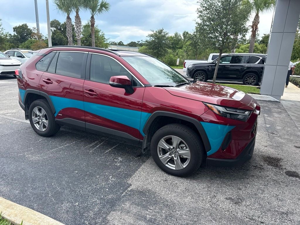 2025 Toyota RAV4 Hybrid XLE