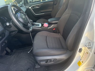 2024 Toyota RAV4 Hybrid SE