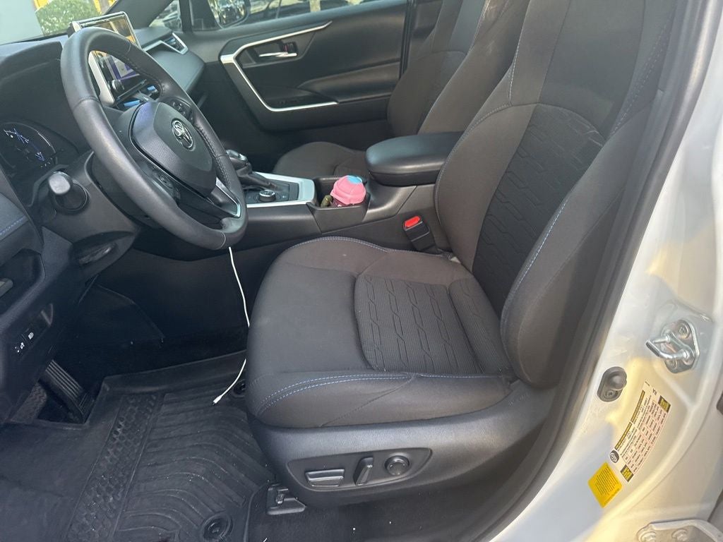 2024 Toyota RAV4 Hybrid SE