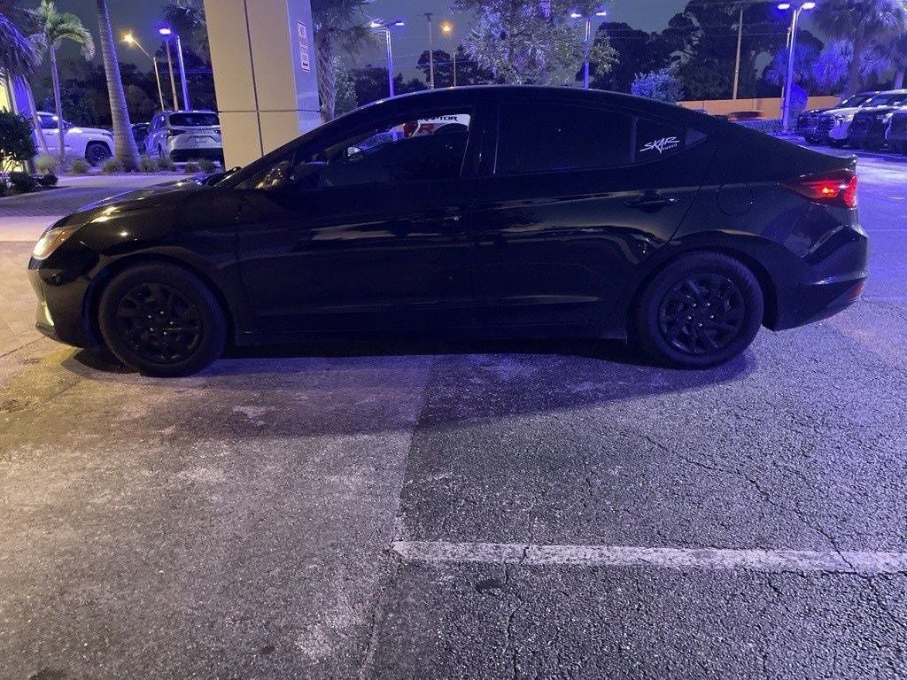 2020 Hyundai Elantra SE