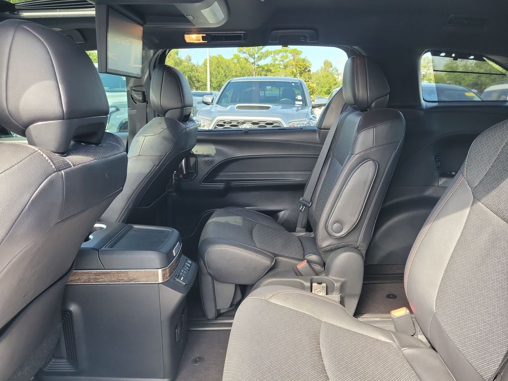 2025 Toyota Sienna Platinum 7 Passenger