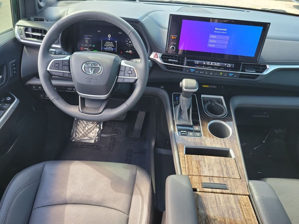 2025 Toyota Sienna Platinum 7 Passenger