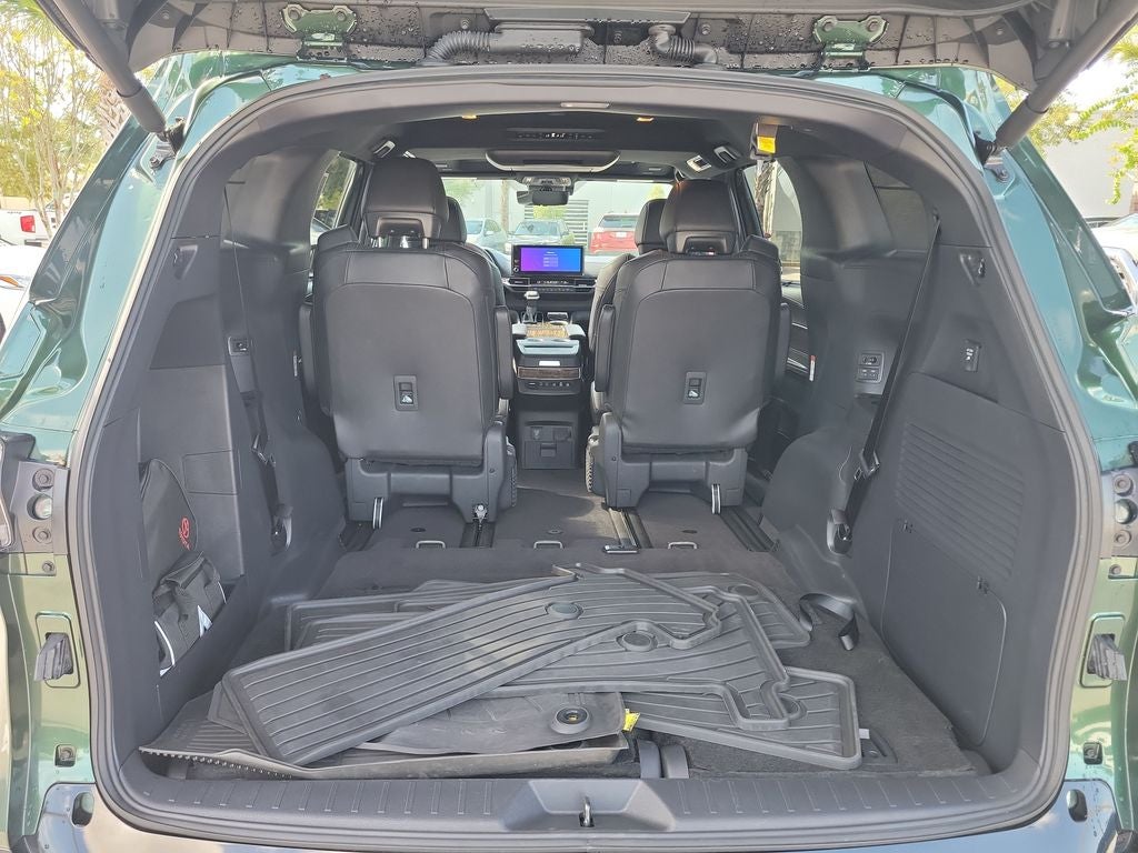 2025 Toyota Sienna Platinum 7 Passenger