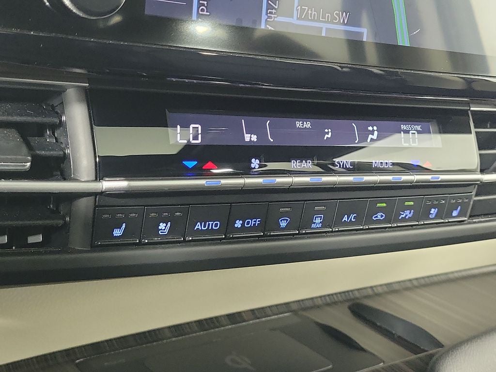 2023 Toyota Sienna Platinum 7 Passenger
