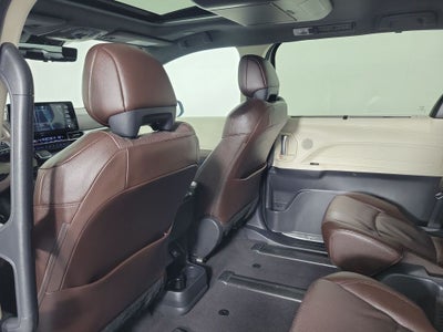 2023 Toyota Sienna Platinum 7 Passenger