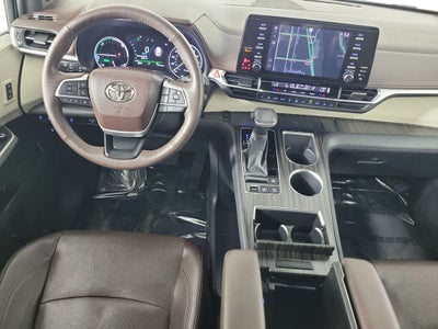 2023 Toyota Sienna Platinum 7 Passenger
