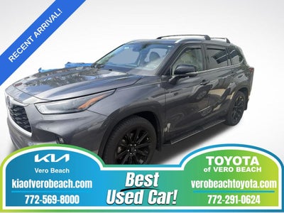 2022 Toyota Highlander Hybrid XLE