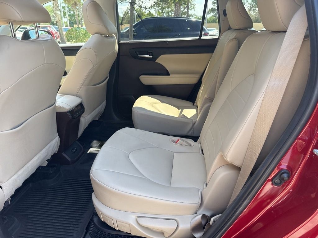 2020 Toyota Highlander Hybrid XLE