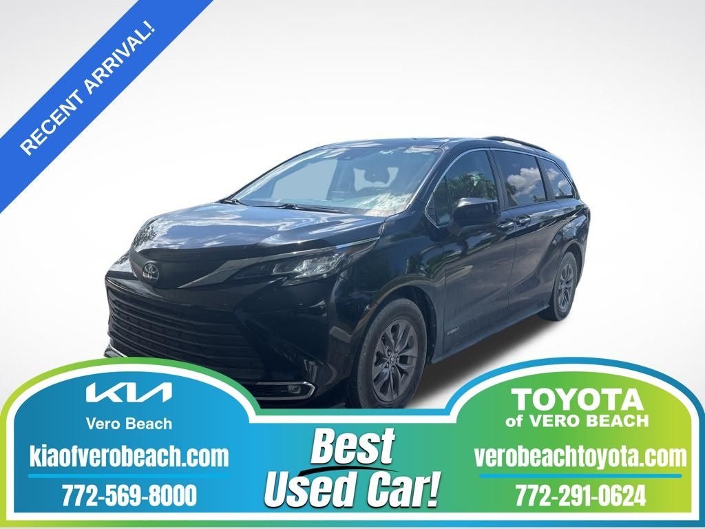 2021 Toyota Sienna XLE 8 Passenger