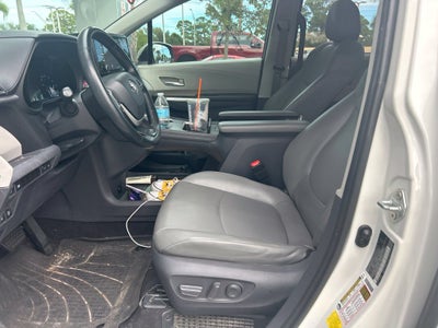 2021 Toyota Sienna XLE 7 Passenger