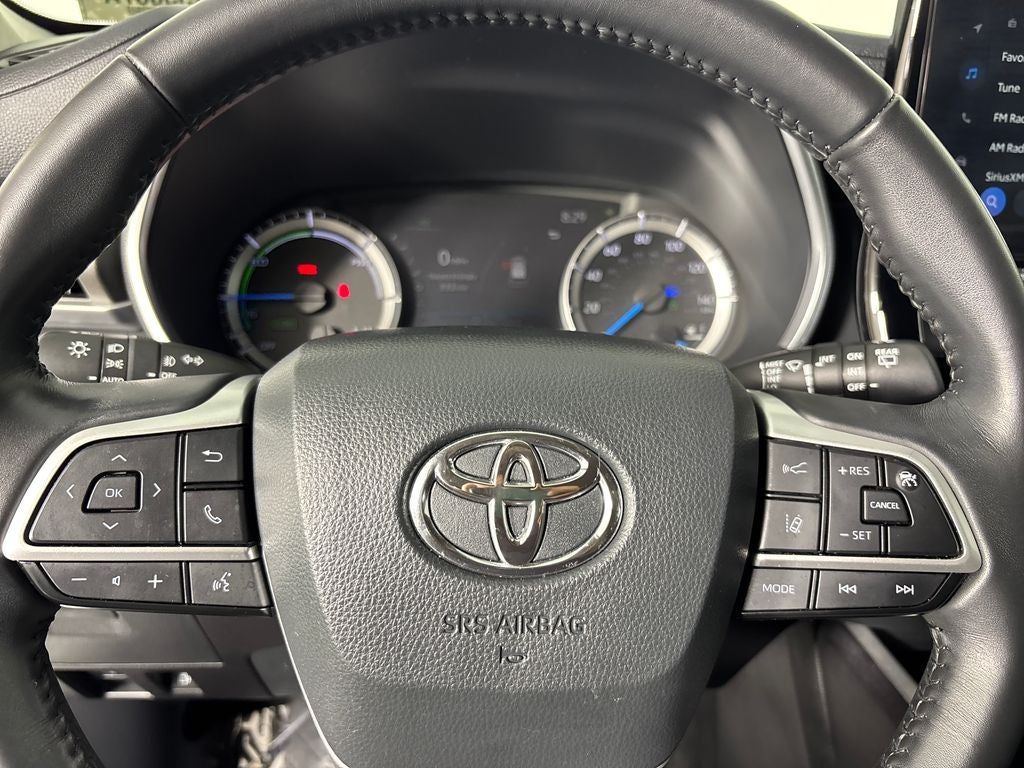 2024 Toyota Highlander Hybrid XLE