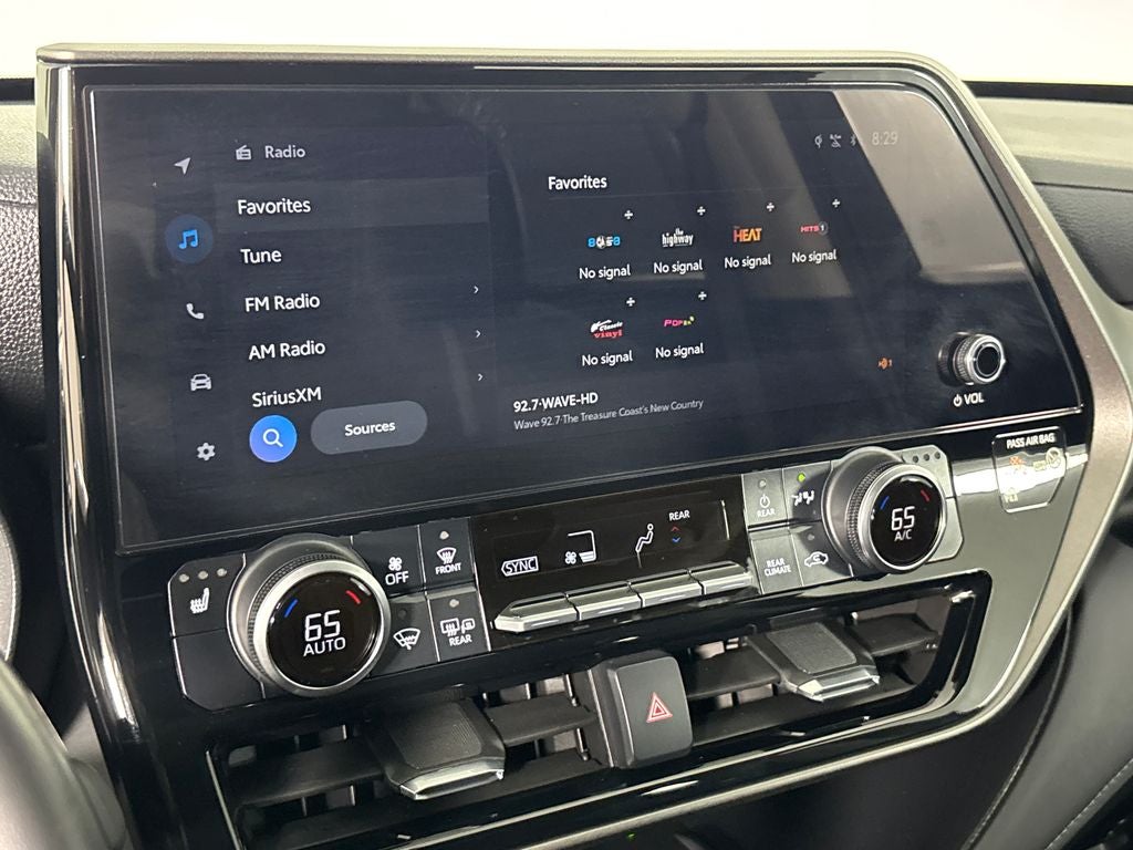 2024 Toyota Highlander Hybrid XLE