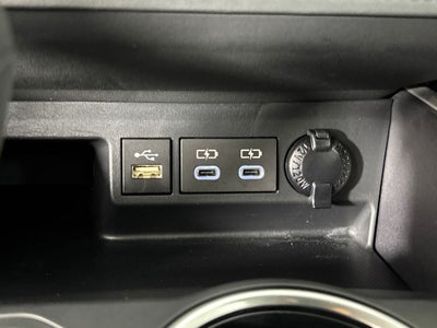 2024 Toyota Highlander Hybrid XLE