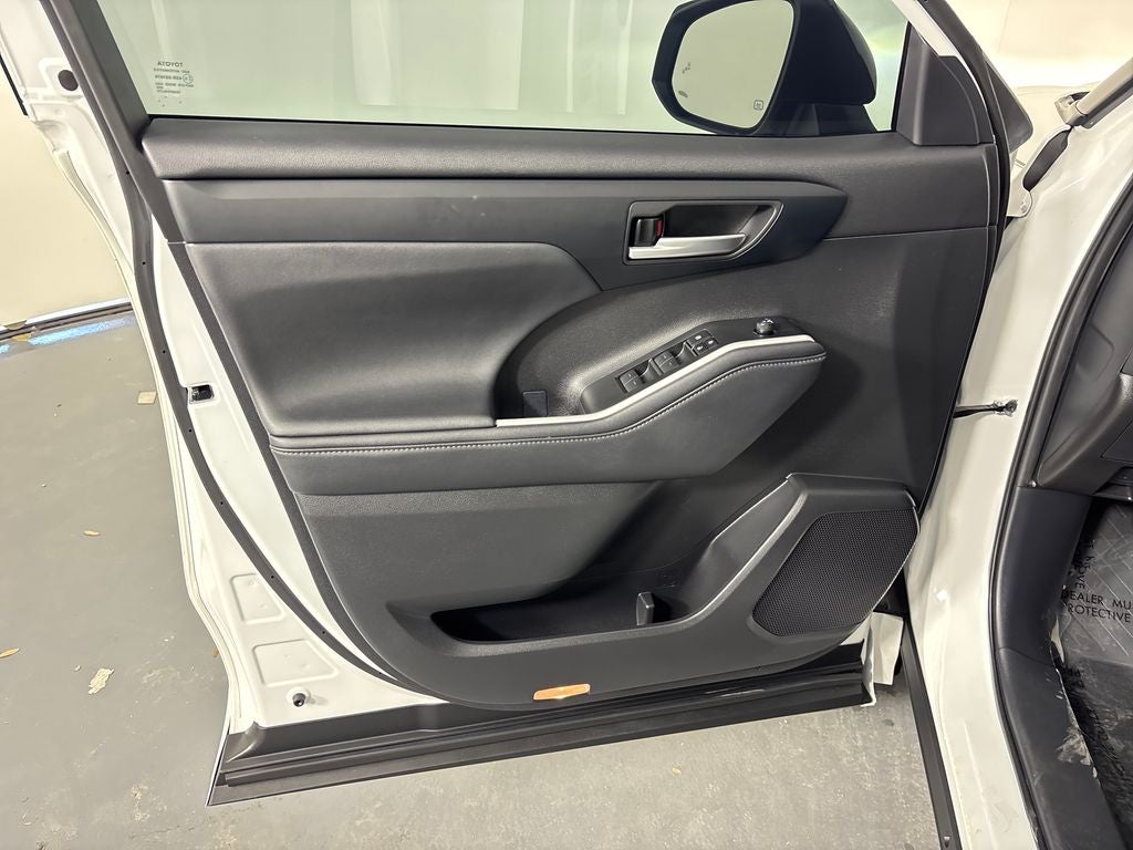2024 Toyota Highlander Hybrid XLE