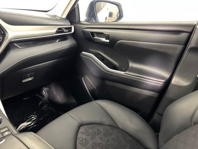 2024 Toyota Highlander Hybrid XLE