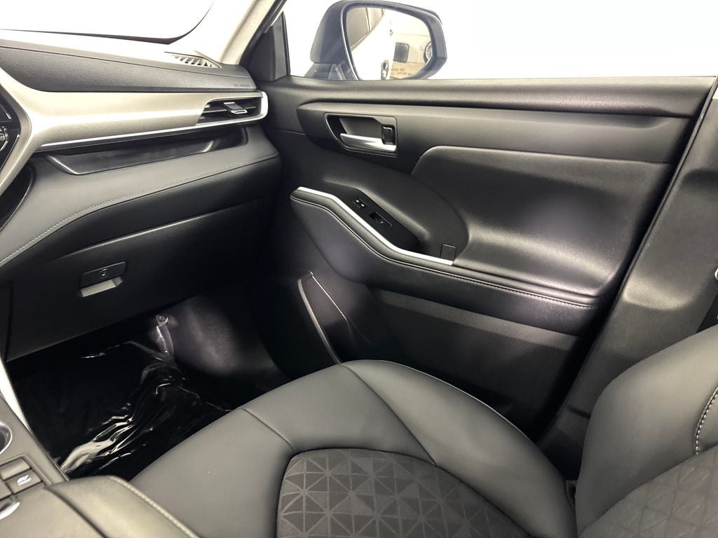 2024 Toyota Highlander Hybrid XLE