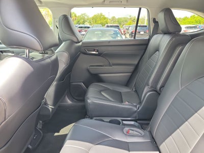 2023 Toyota Highlander Hybrid XLE