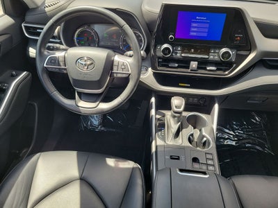 2023 Toyota Highlander Hybrid XLE