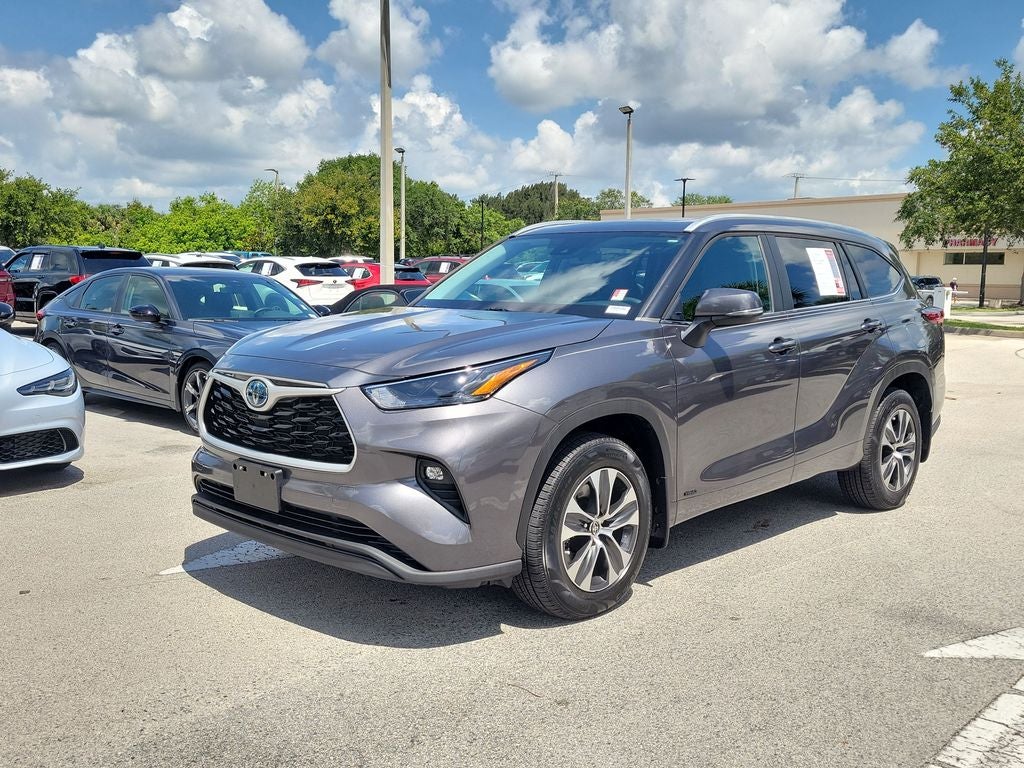 2023 Toyota Highlander Hybrid XLE