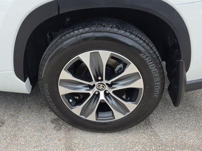 2026 Toyota Highlander Hybrid XLE