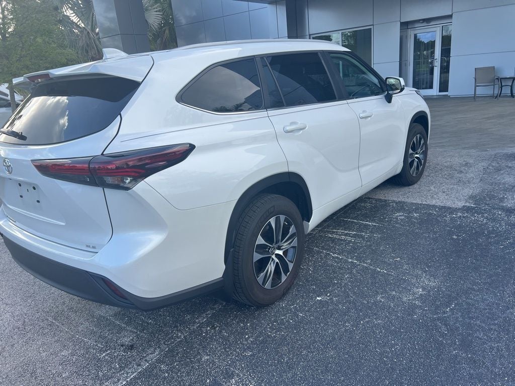 2025 Toyota Highlander XLE