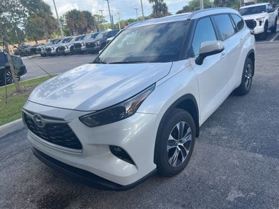 2025 Toyota Highlander XLE