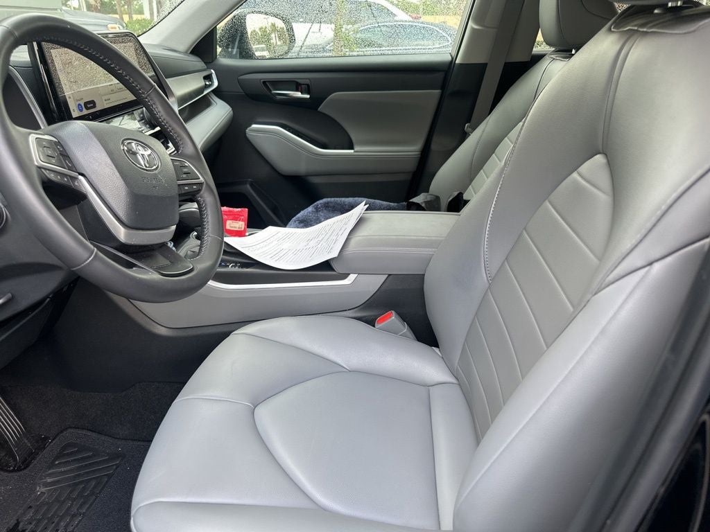 2024 Toyota Highlander XLE