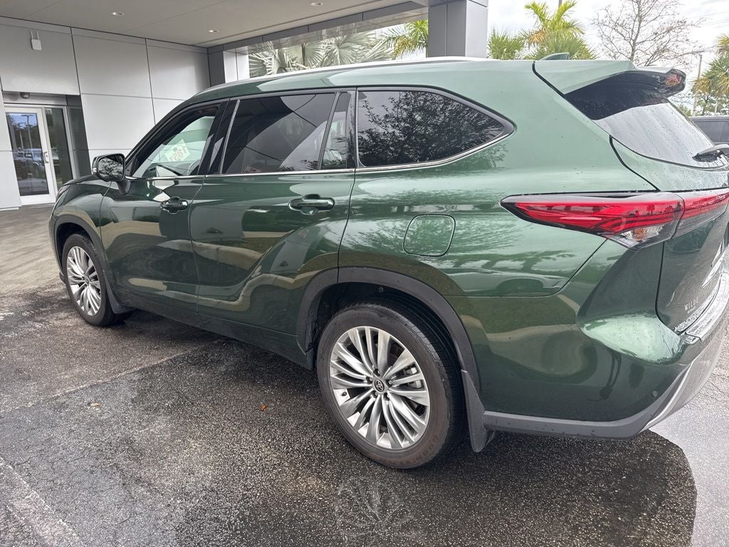 2023 Toyota Highlander Platinum