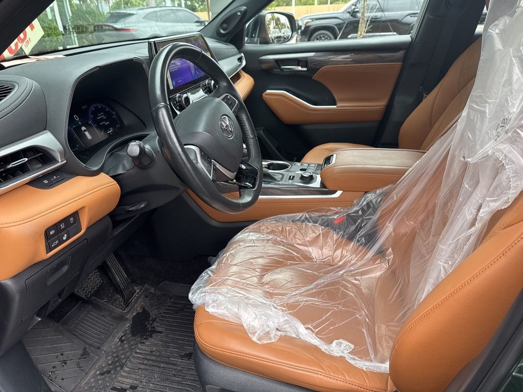 2023 Toyota Highlander Platinum