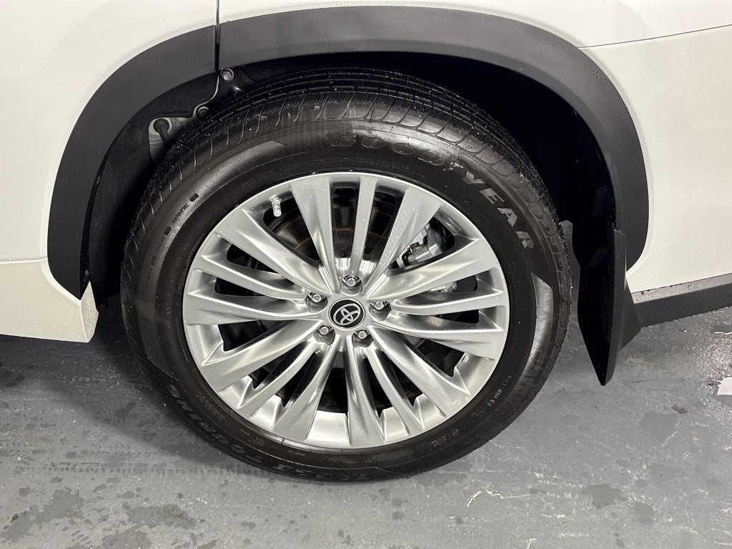 2025 Toyota Highlander XSE