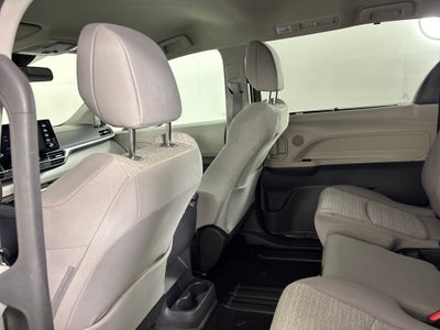 2023 Toyota Sienna LE 8 Passenger