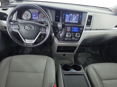 2017 Toyota Sienna LE 8 Passenger