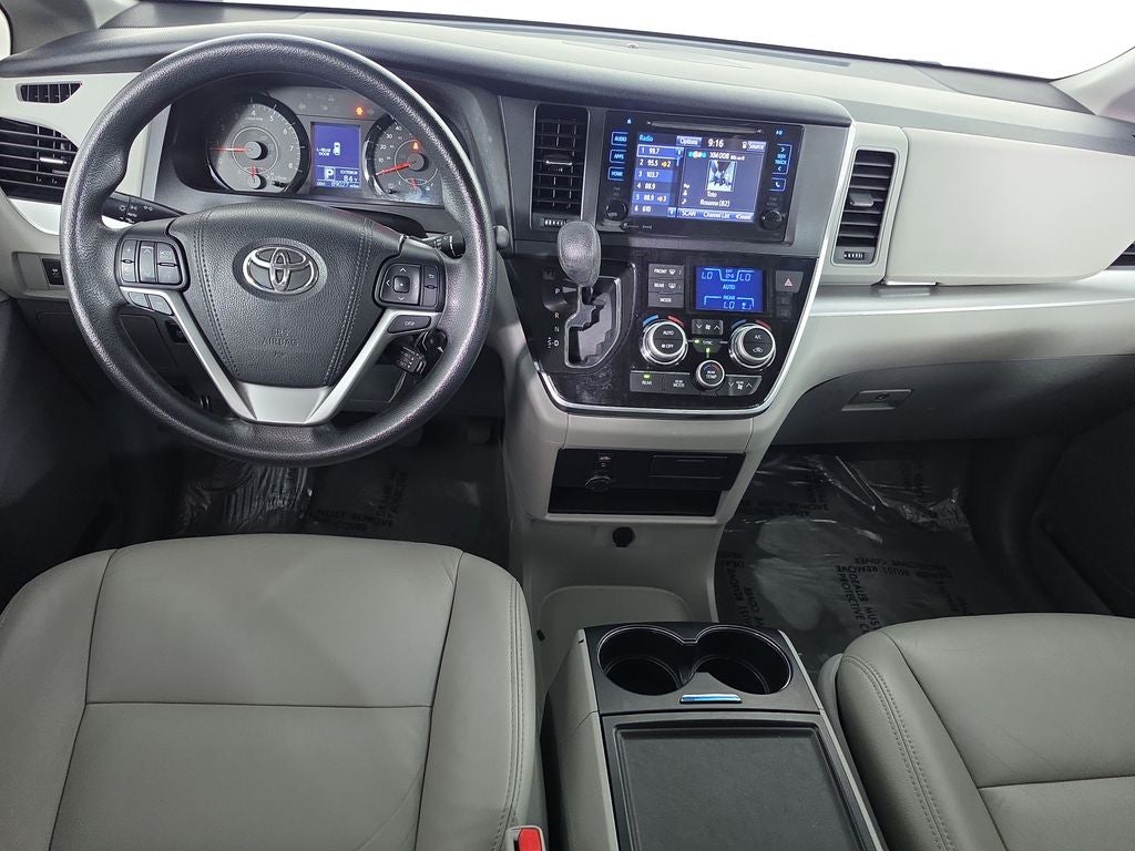 2017 Toyota Sienna LE 8 Passenger