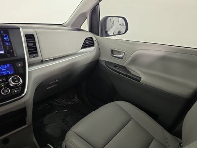 2017 Toyota Sienna LE 8 Passenger