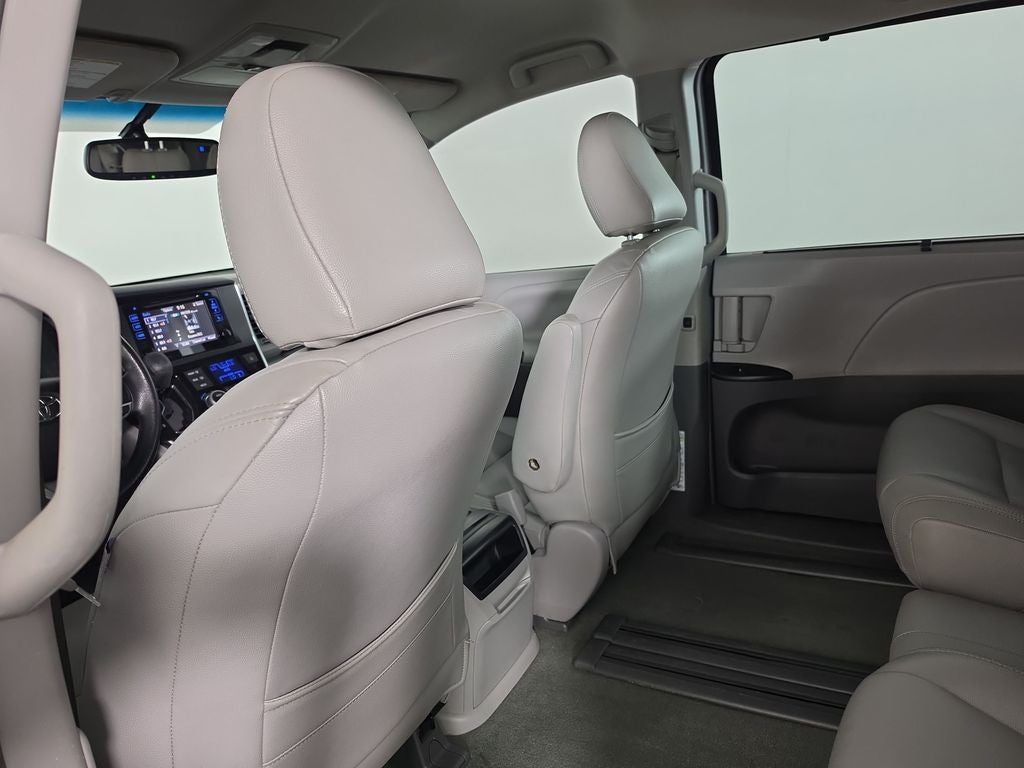 2017 Toyota Sienna LE 8 Passenger