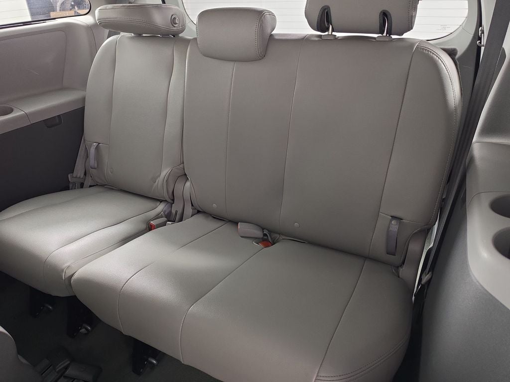 2017 Toyota Sienna LE 8 Passenger