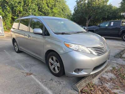 2017 Toyota Sienna LE 8 Passenger
