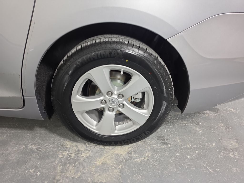 2017 Toyota Sienna LE 8 Passenger