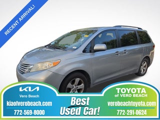 2017 Toyota Sienna LE 8 Passenger