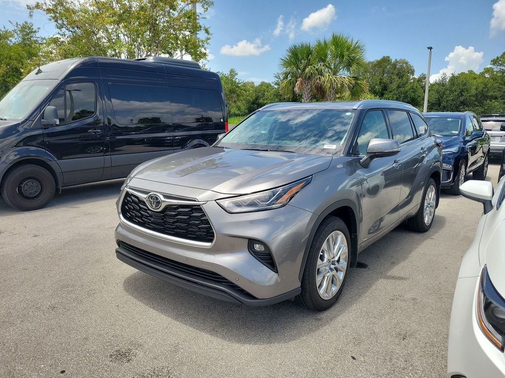 2026 Toyota Highlander Hybrid Limited