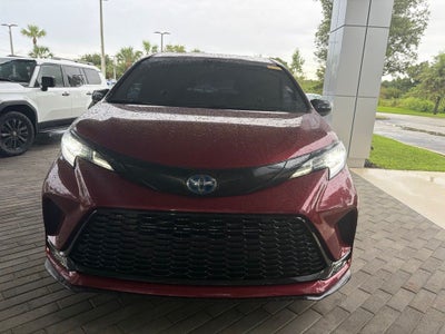 2025 Toyota Sienna XSE 7 Passenger