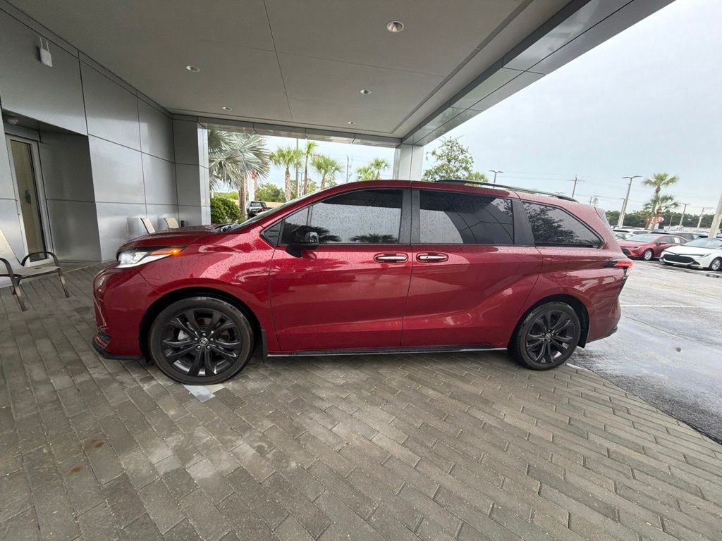 2025 Toyota Sienna XSE 7 Passenger