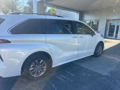 2026 Toyota Sienna XLE 7 Passenger